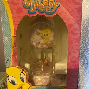 Warner Bros. Tweety Pink and Yellow Clock
